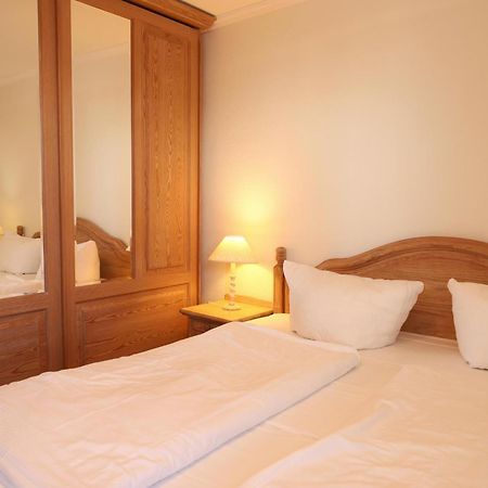 Strandnahe Ferienwohnung, Zentral Gelegen, Wlan Und Balkon, Andreas Dirks-Str. 1 ヴェスターラント エクステリア 写真