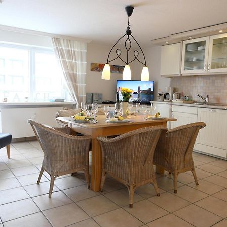 Strandnahe Ferienwohnung, Zentral Gelegen, Wlan Und Balkon, Andreas Dirks-Str. 1 ヴェスターラント エクステリア 写真